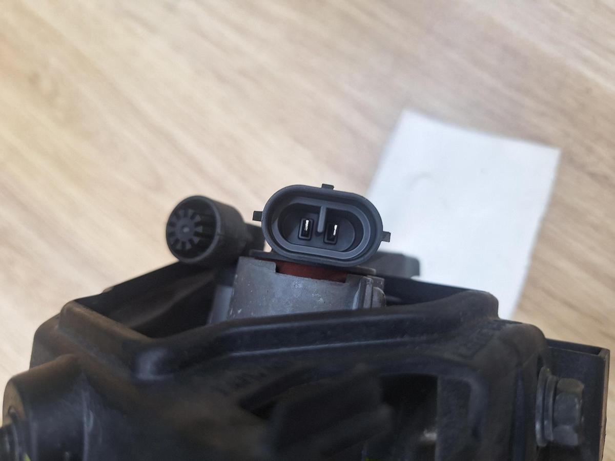 1000819222-part-image