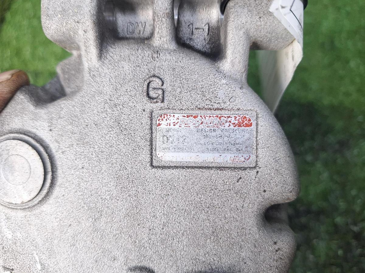 1000811196-part-image