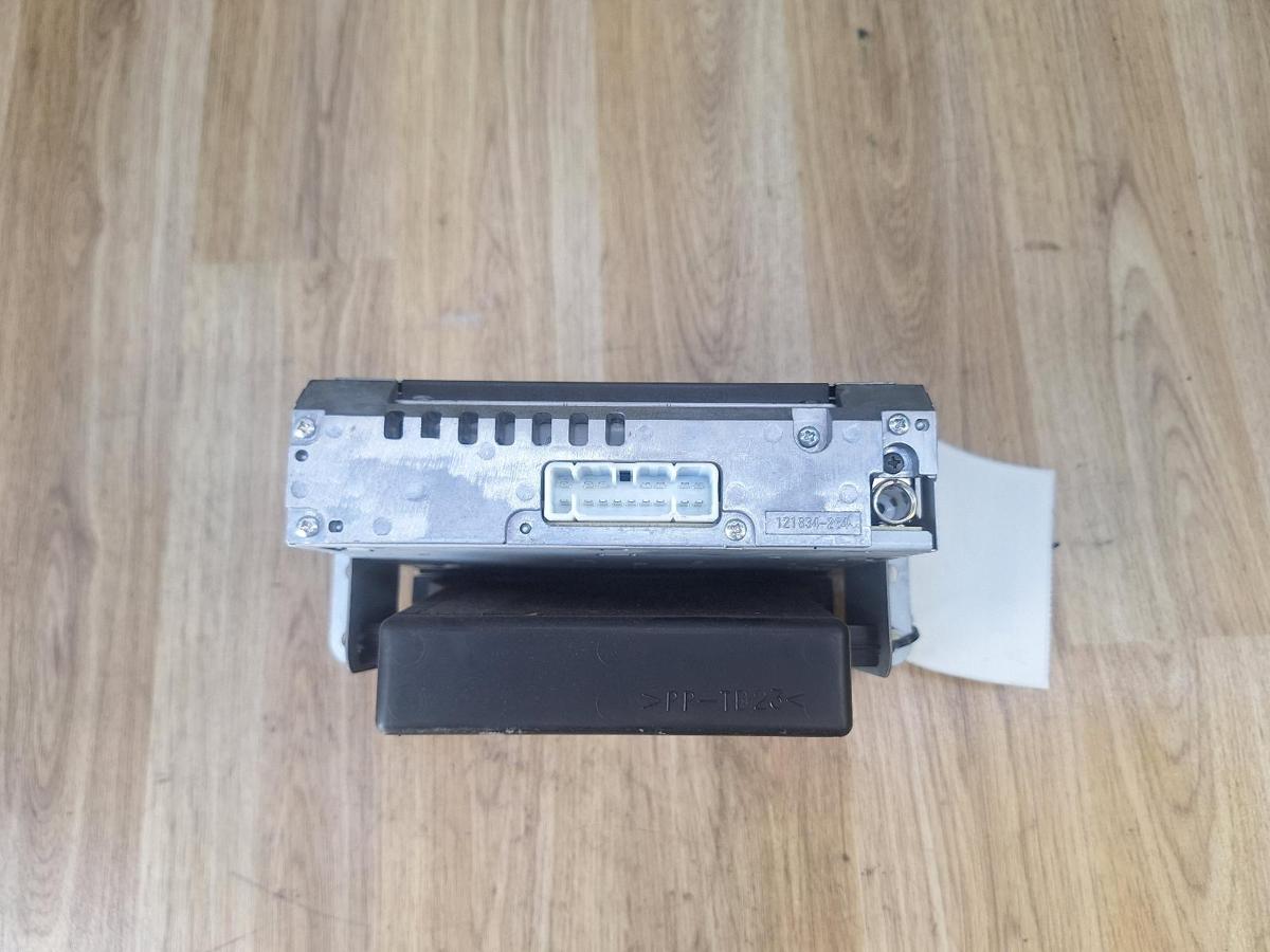 1000821840-part-image