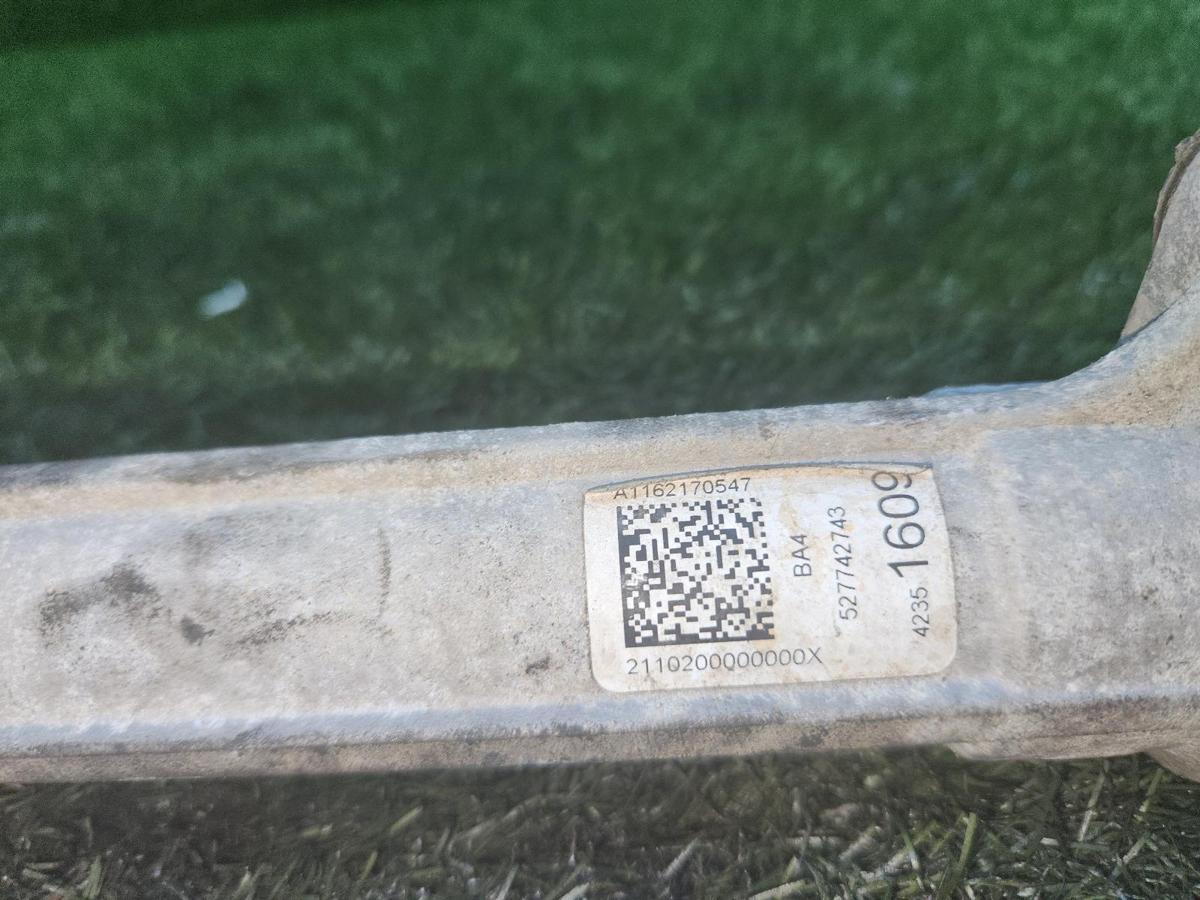 1000783494-part-image