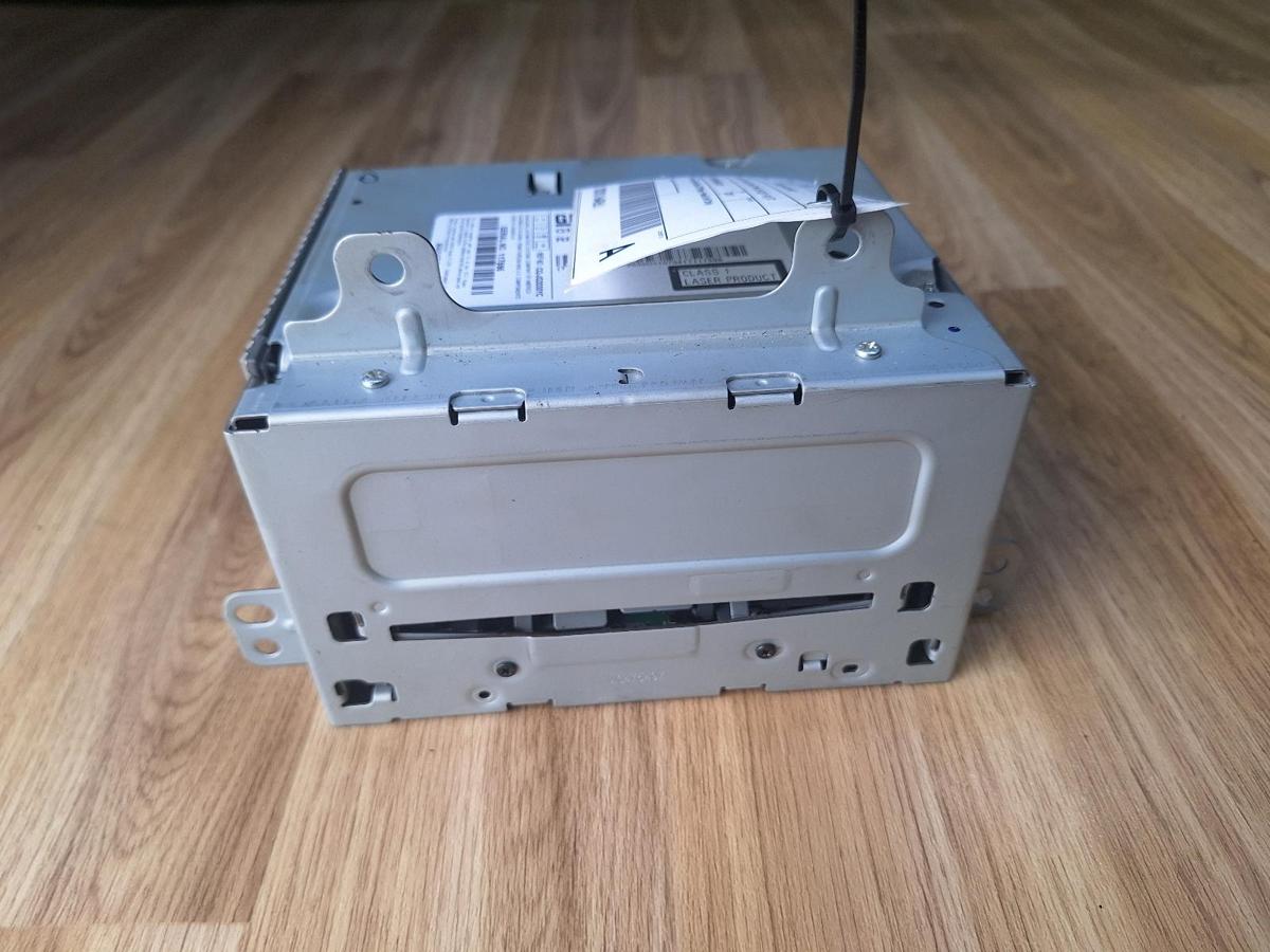 1000814557-part-image