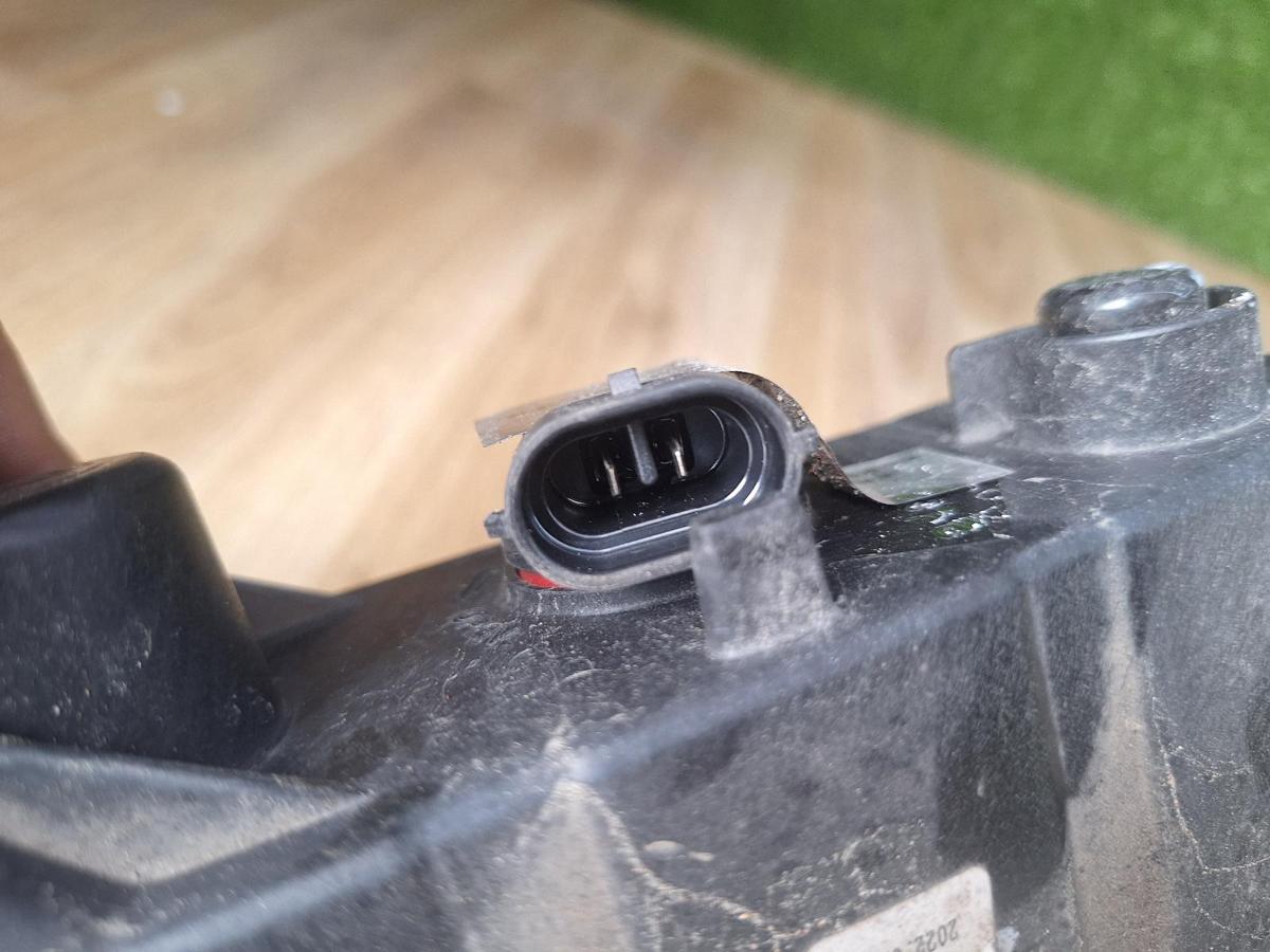 1000835246-part-image