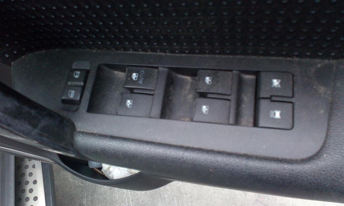 1000612026-part-image