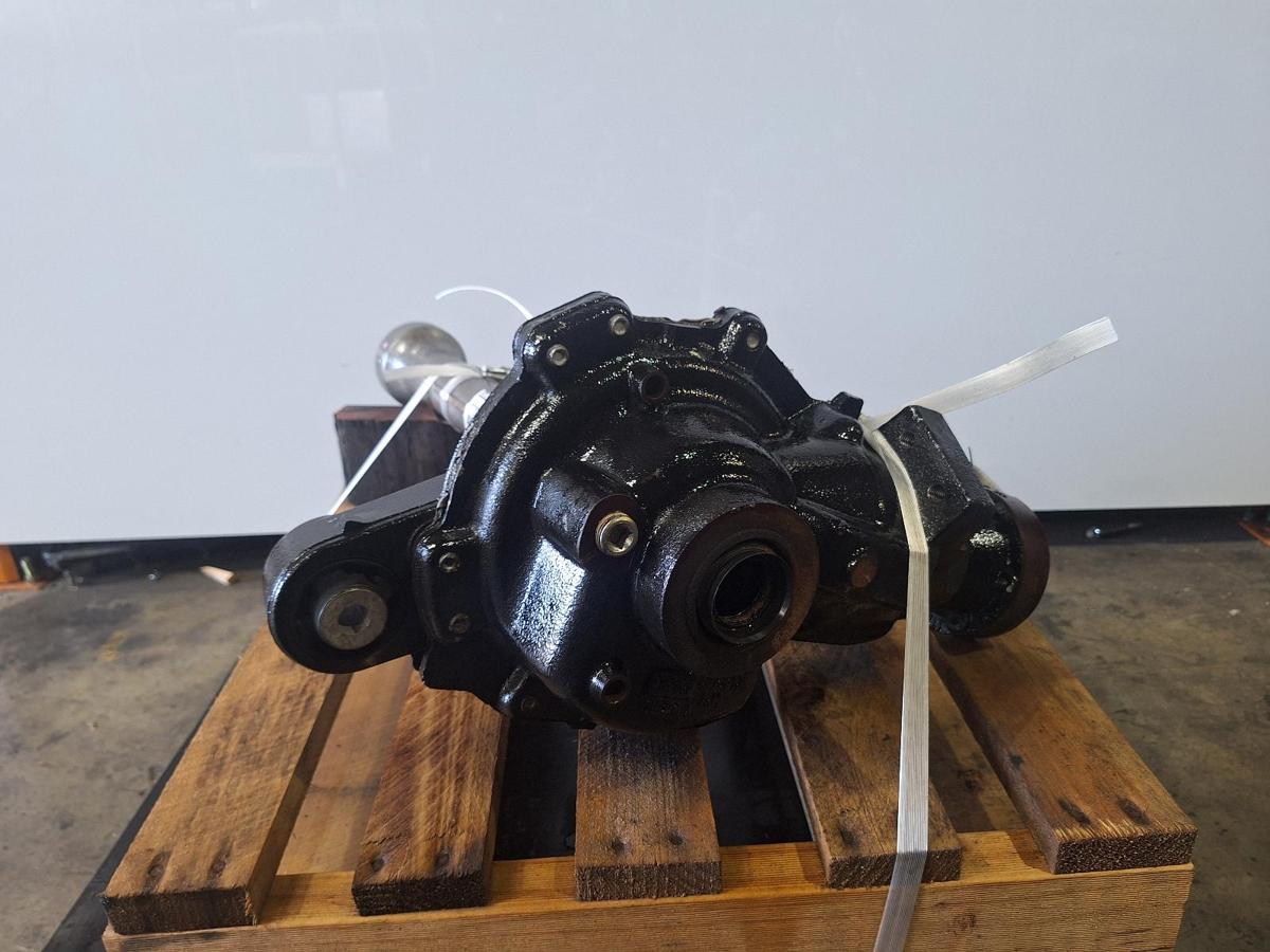 1000818729-part-image