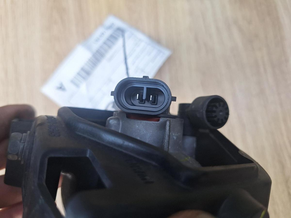 1000819223-part-image