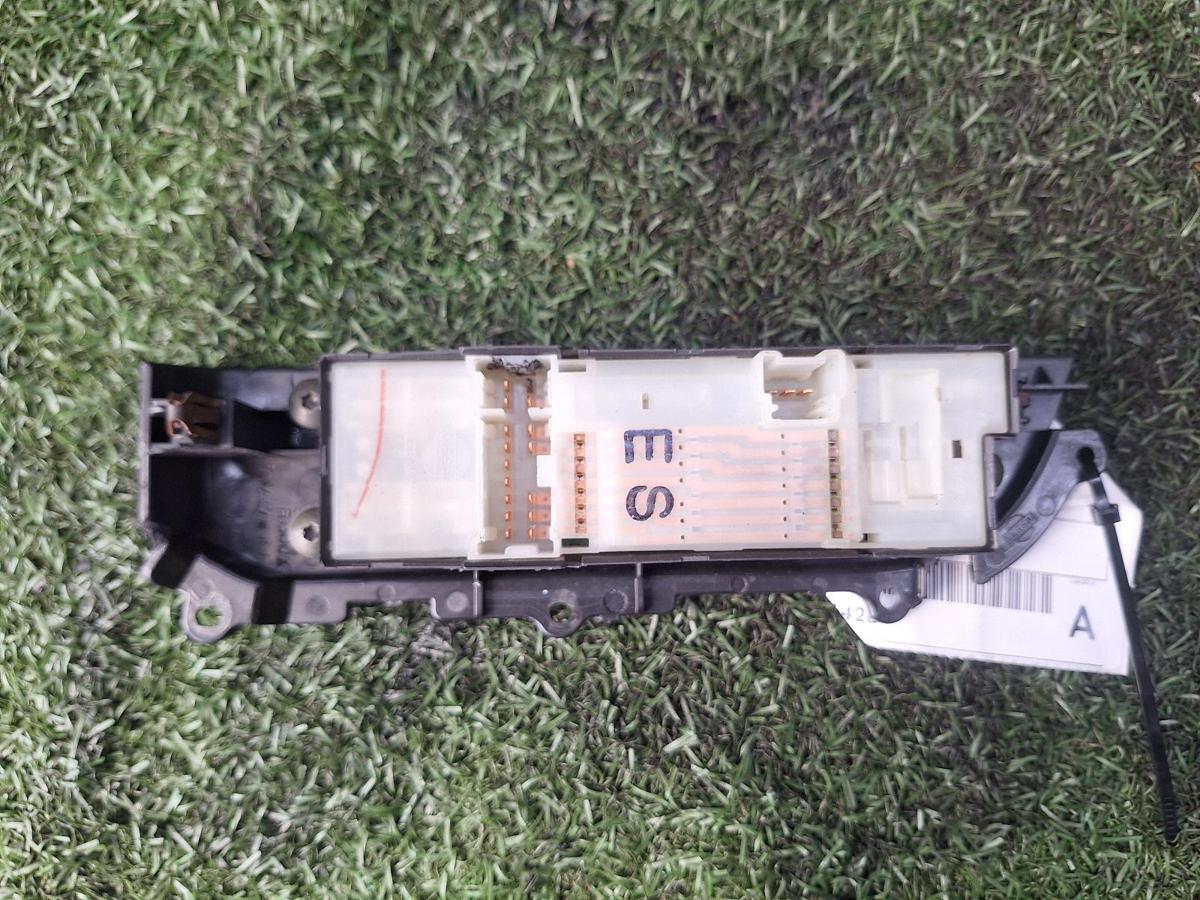 1000810262-part-image