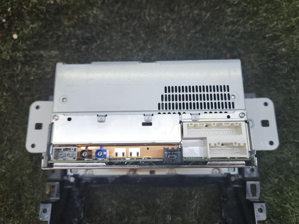 1000772557-part-image