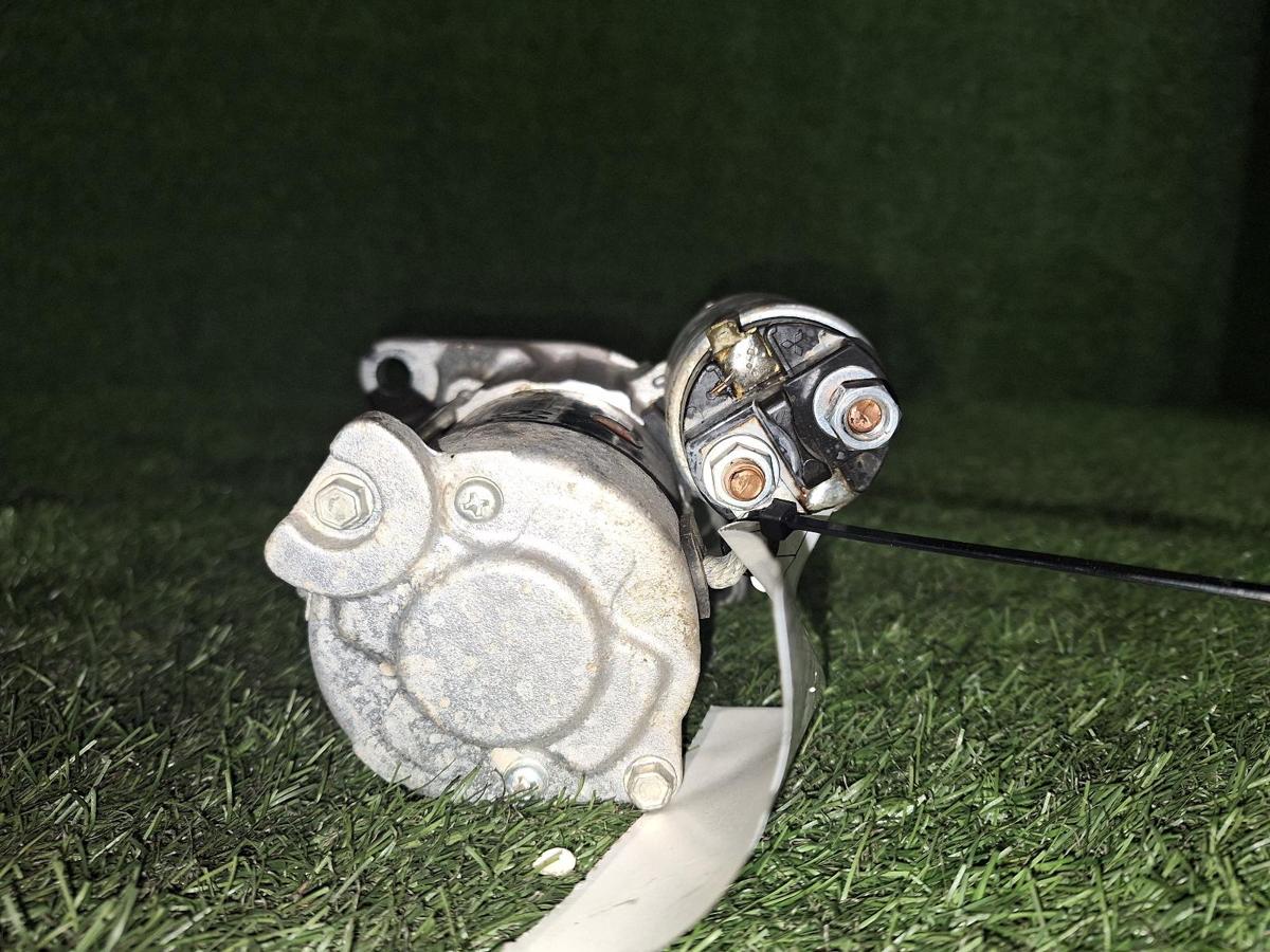 1000718633-part-image