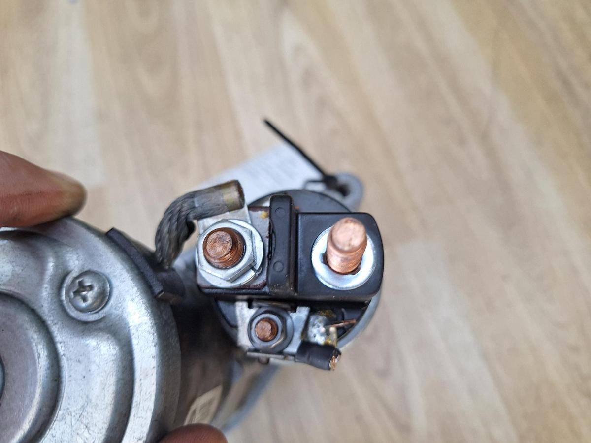 1000848016-part-image