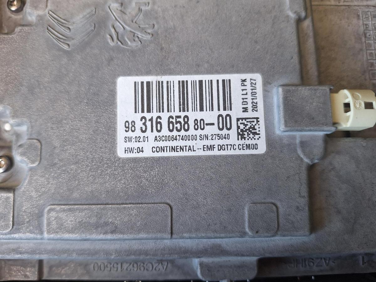 1000862225-part-image