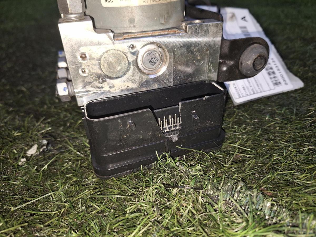 1000753157-part-image