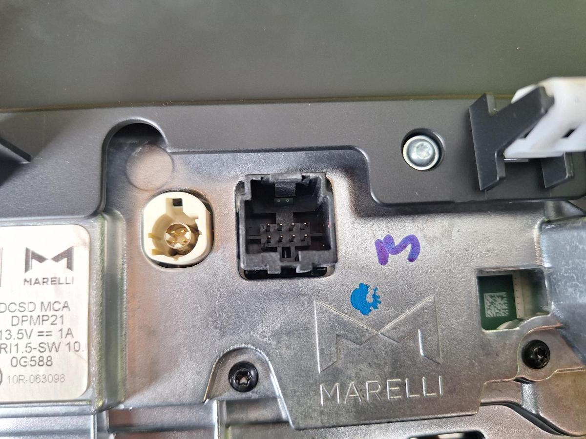 1000889441-part-image