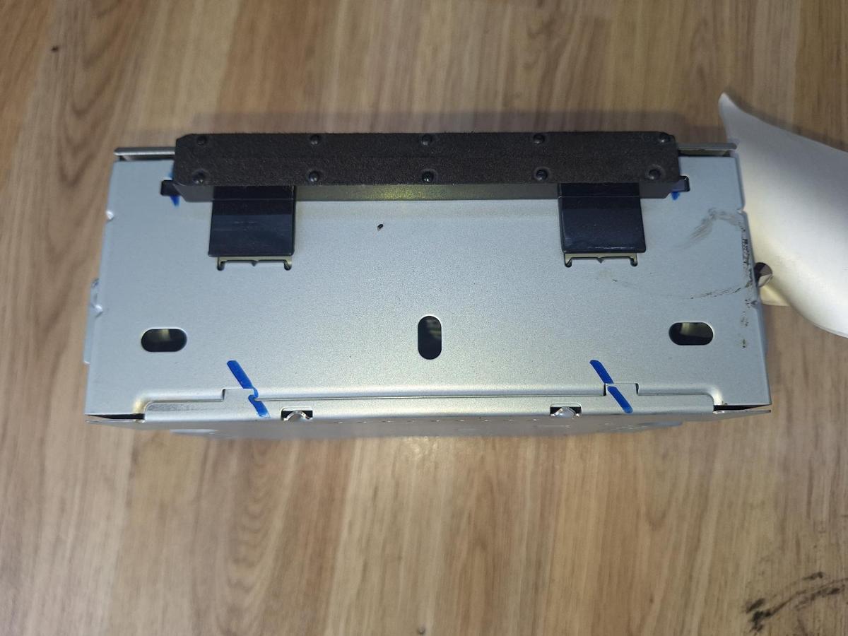 1000815870-part-image