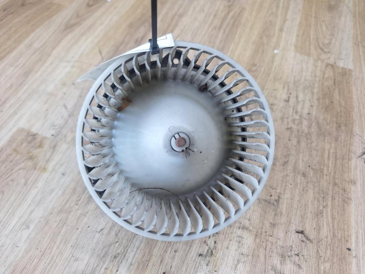 1000816736-part-image