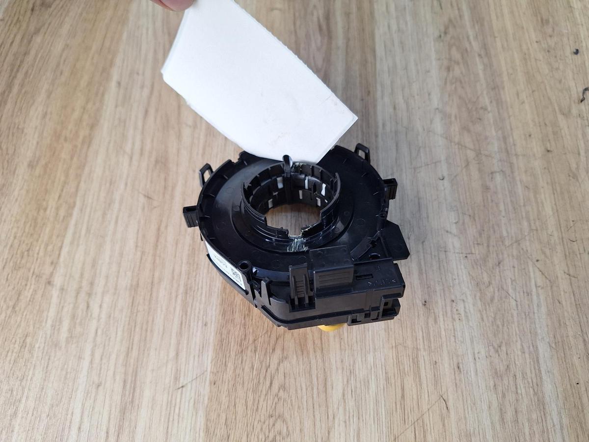 1000846800-part-image