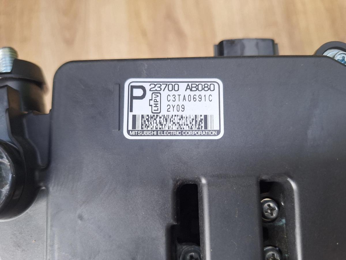 1000833691-part-image