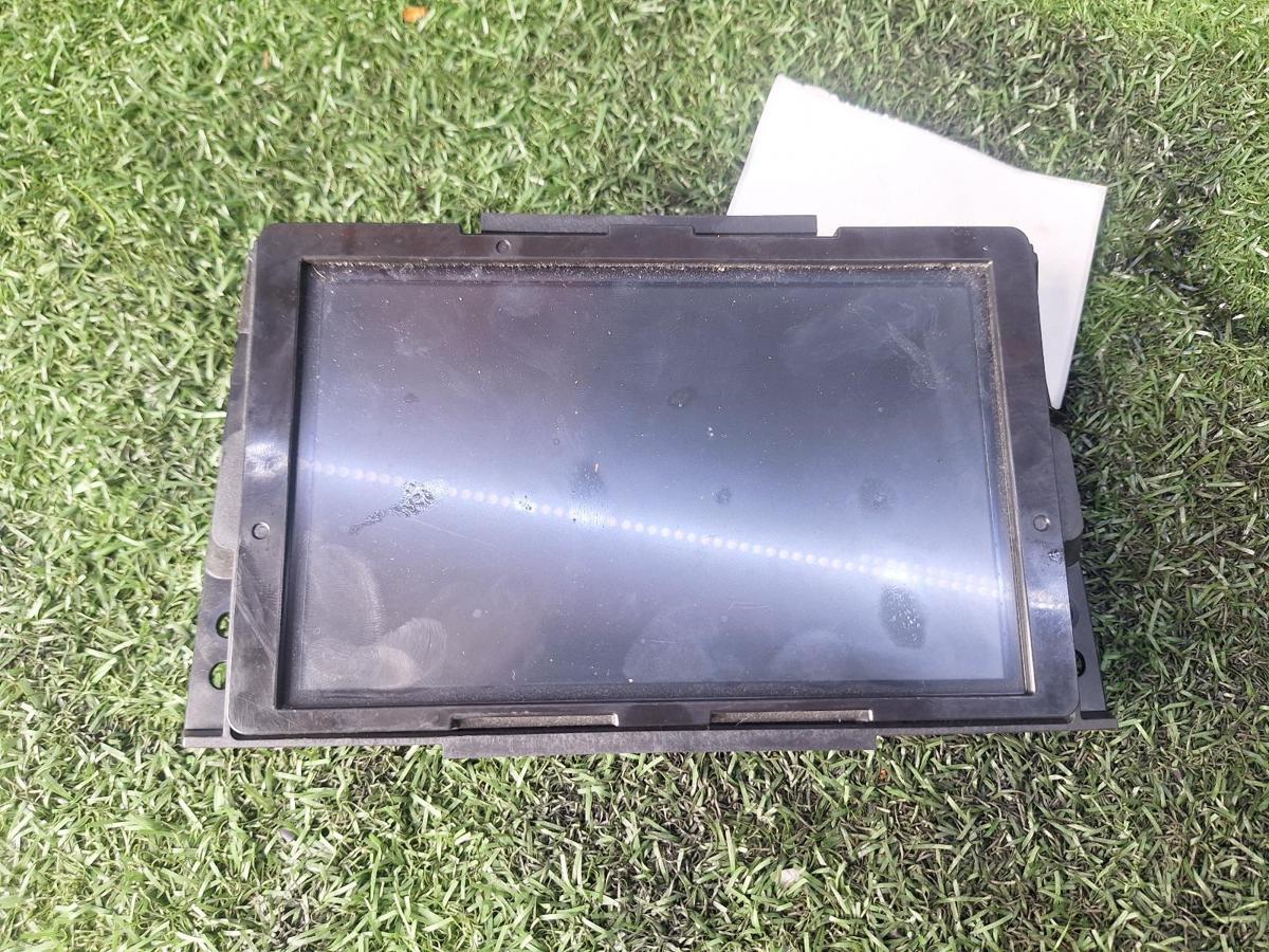 1000811031-part-image