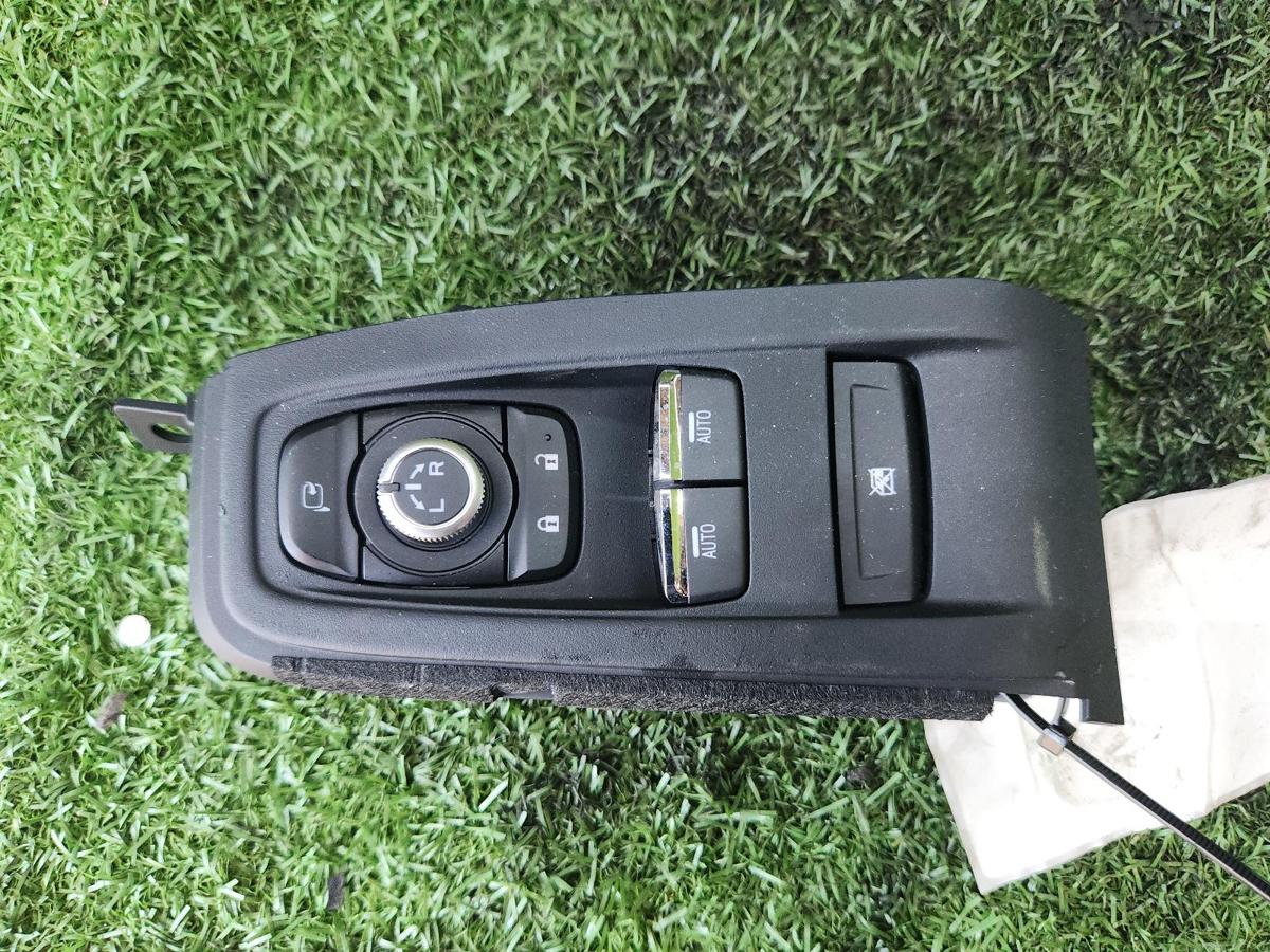 1000792934-part-image