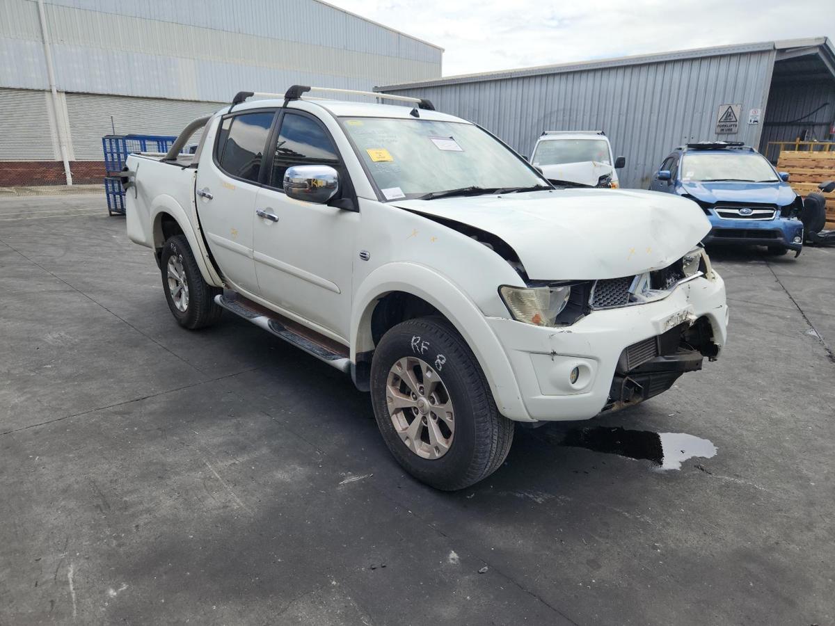 Right Rear Door Window for MITSUBISHI TRITON