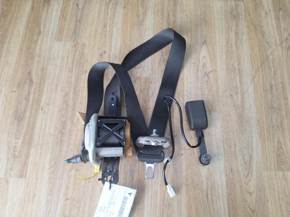 1000835111-part-image