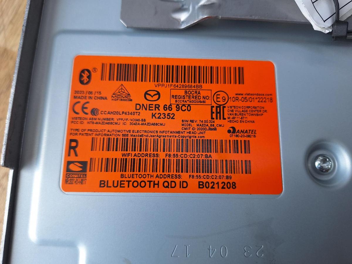 1000873611-part-image