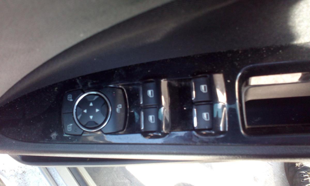 1000511266-part-image