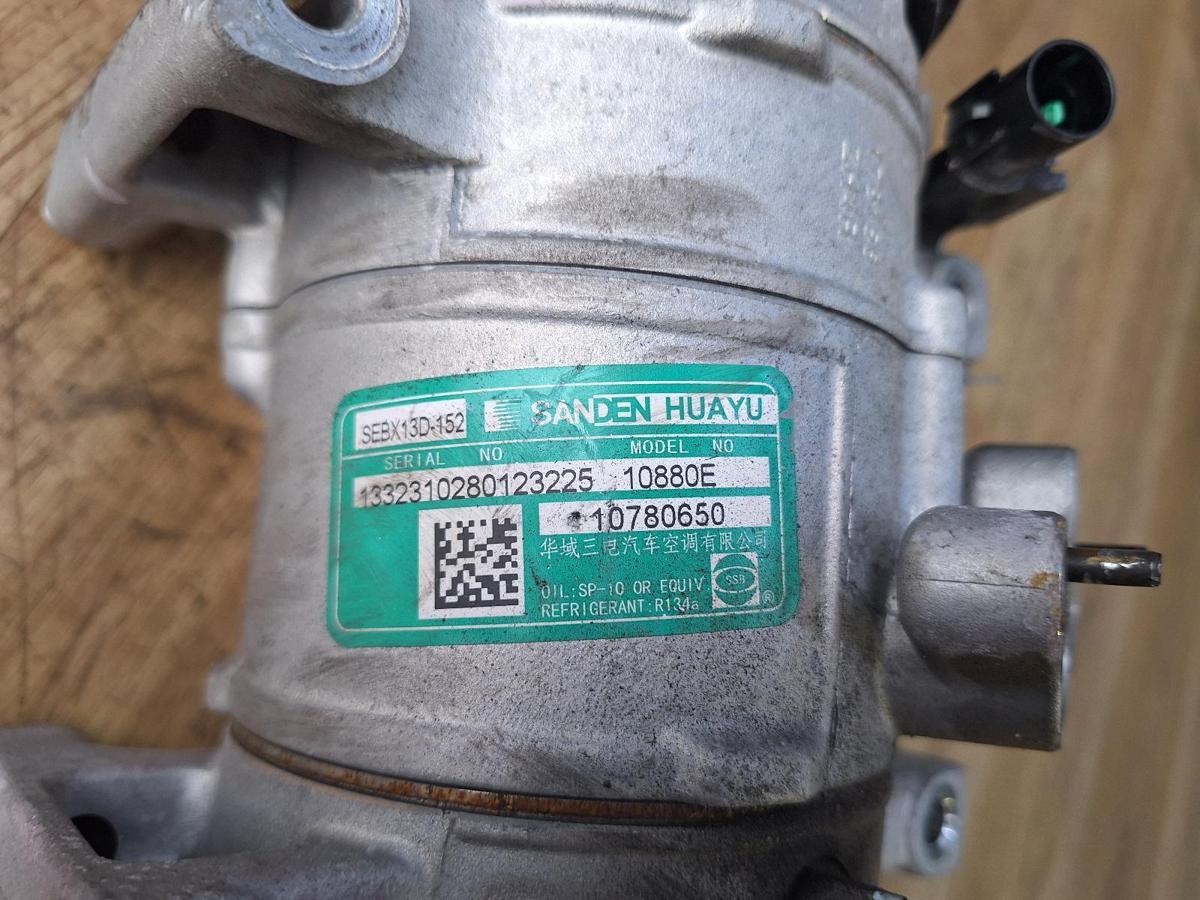 1000884303-A/C Compressor Part Number