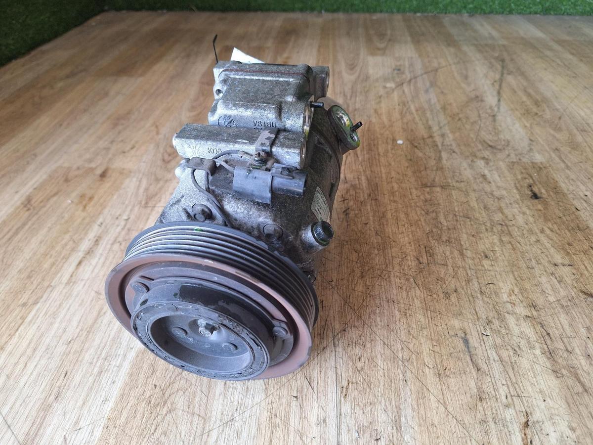 1000903331-A/C Compressor Top