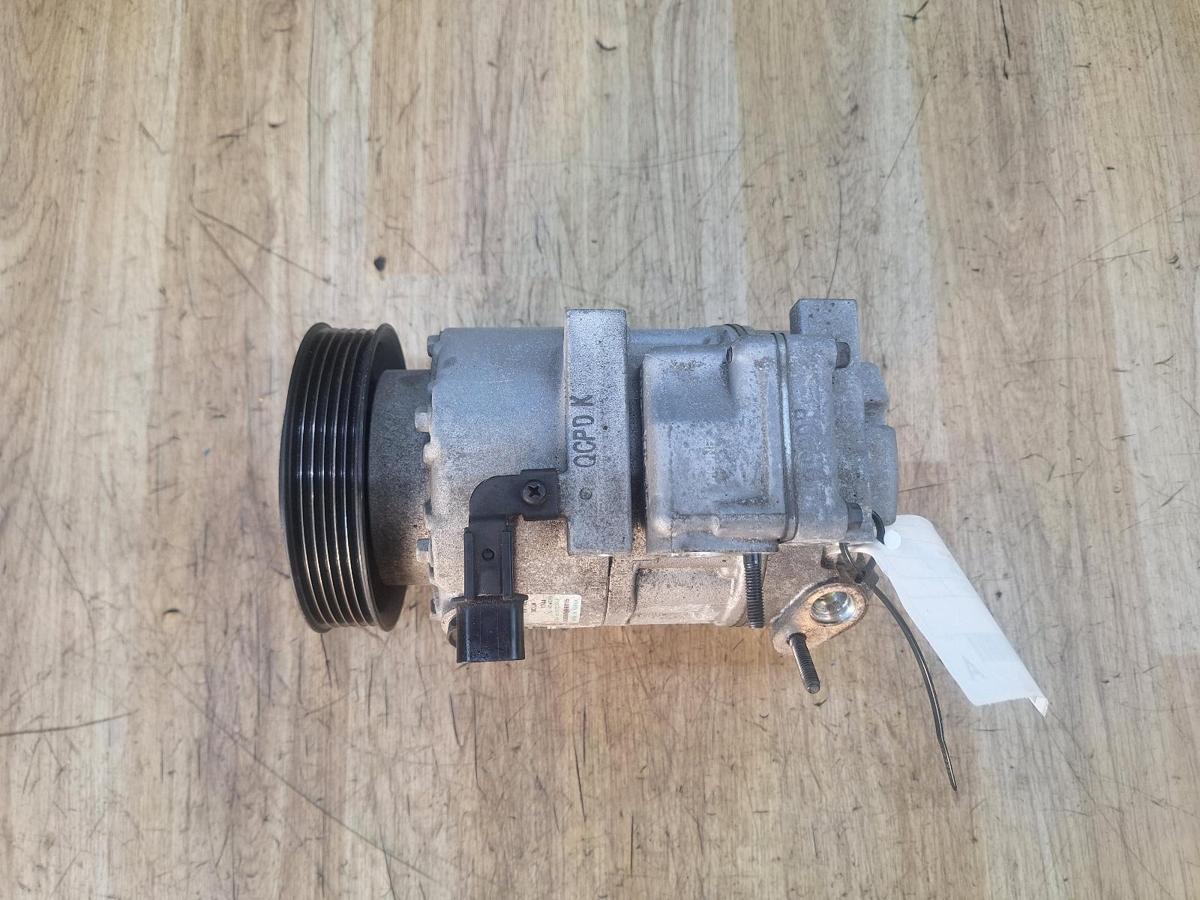 1000918710-A/C Compressor Top