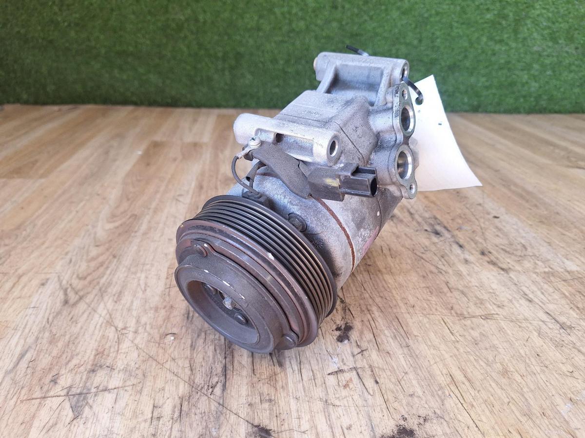 1000924398-A/C Compressor Top