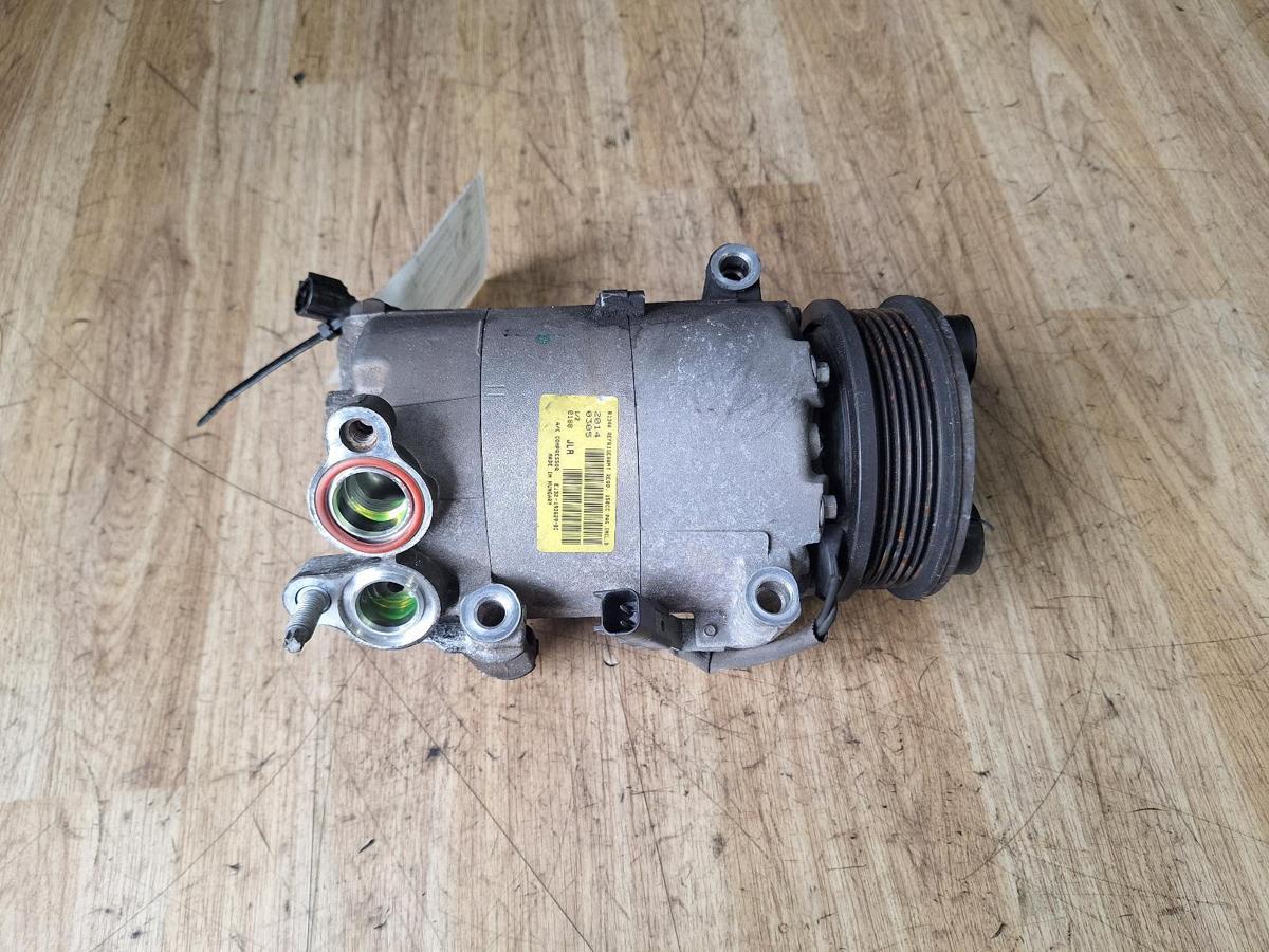 1000881751-A/C Compressor Top