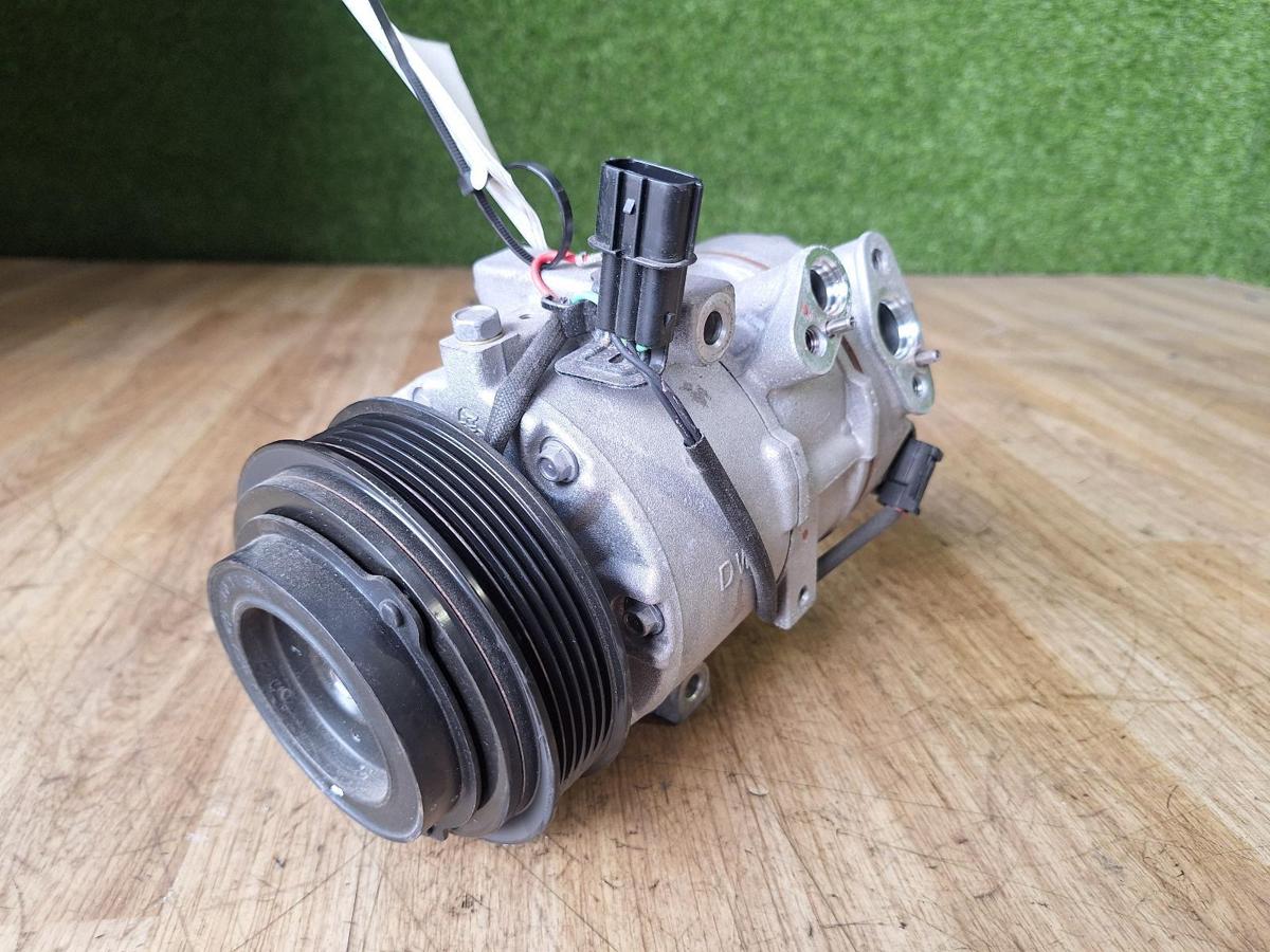 1000890387-A/C Compressor Top