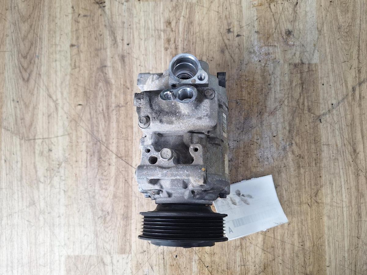 1000891468-A/C Compressor Top
