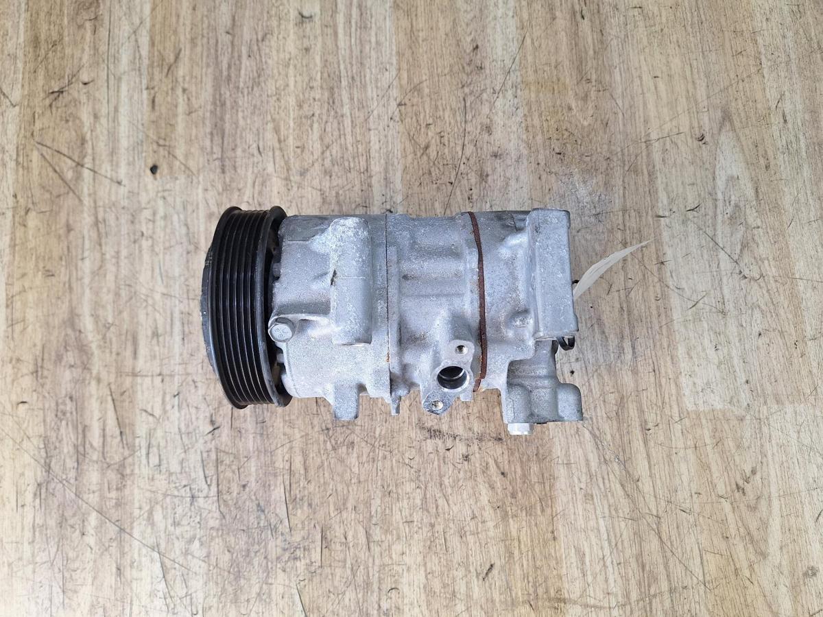 1000918851-A/C Compressor Top