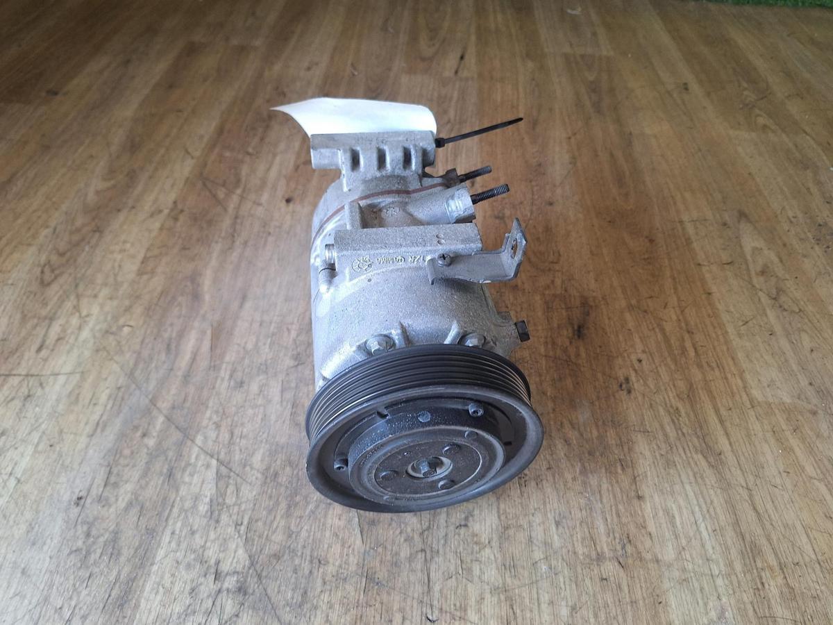 1000907583-A/C Compressor Top