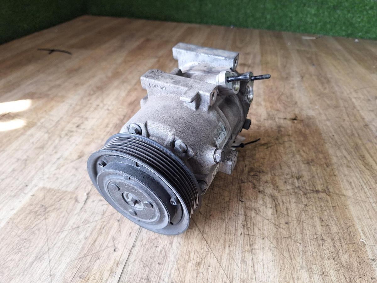 1000912671-A/C Compressor Top