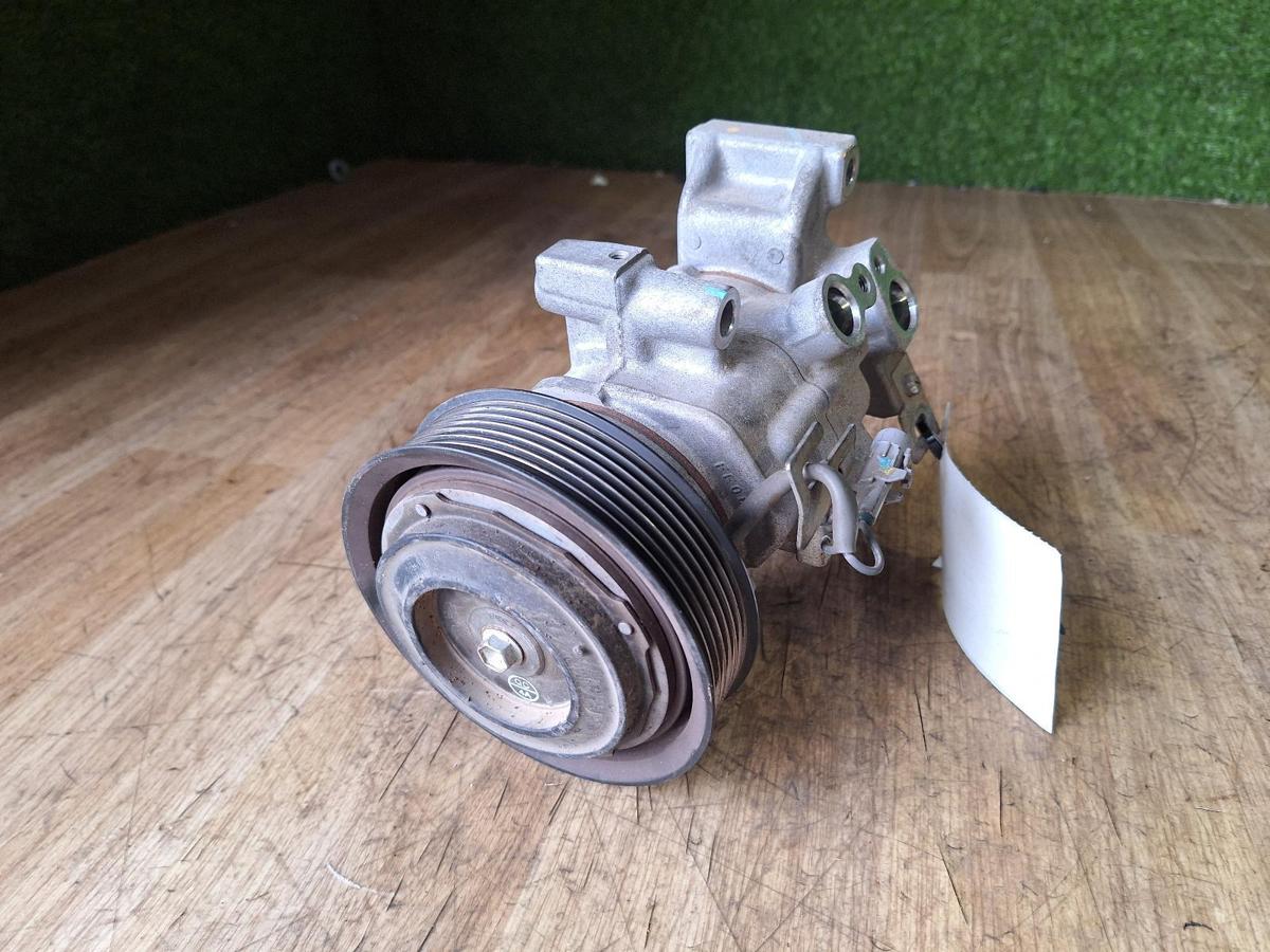 1000912899-A/C Compressor Top
