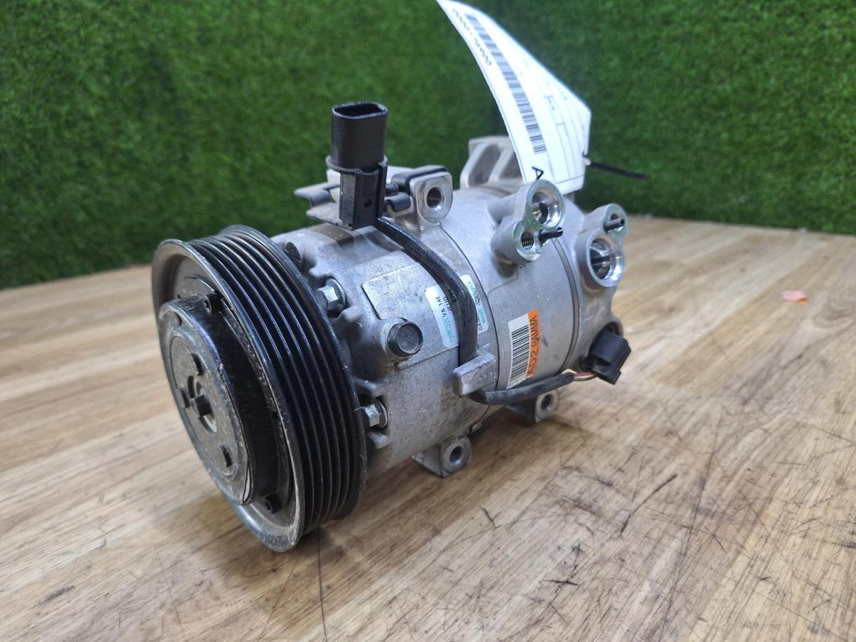 1000879188-A/C Compressor Top
