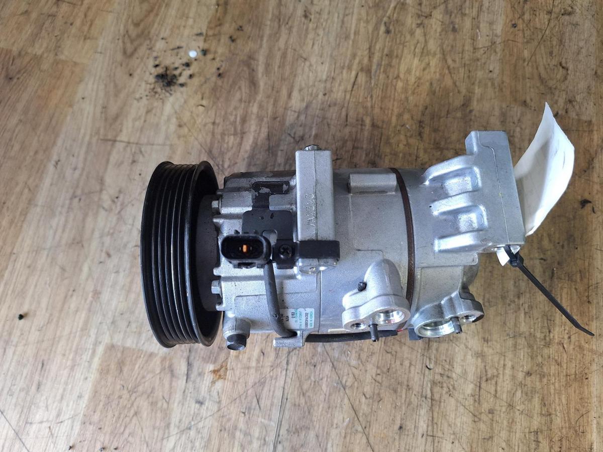 1000902292-A/C Compressor Top