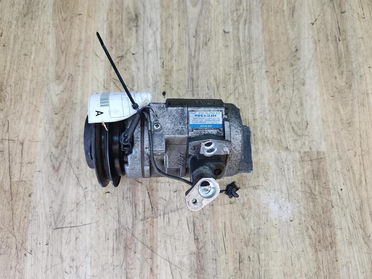 1000926201-A/C Compressor Top