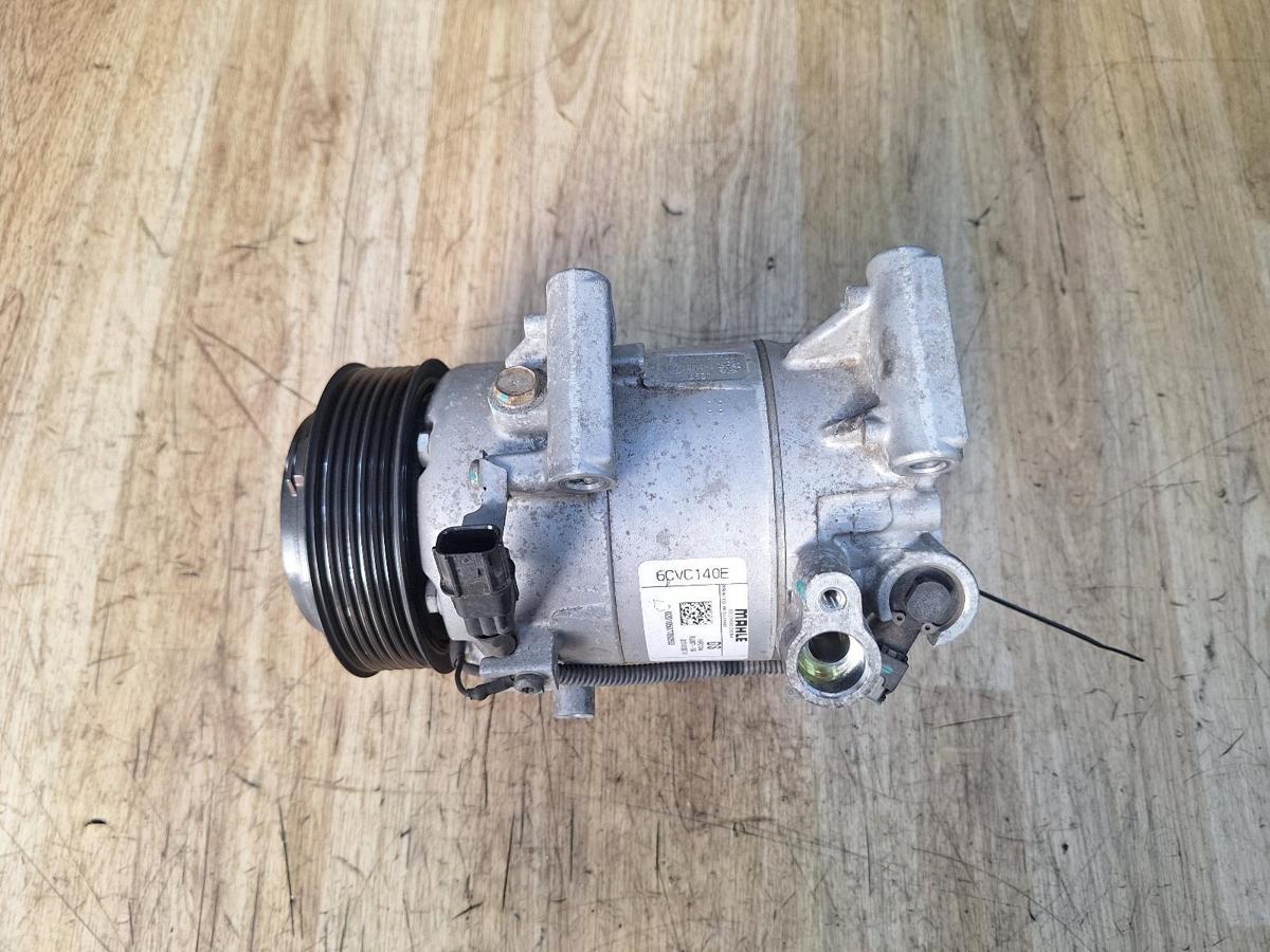 1000932050-A/C Compressor Top