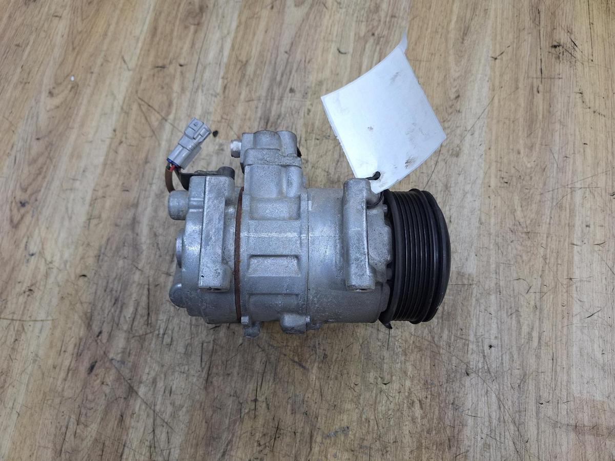 1000932327-A/C Compressor Top