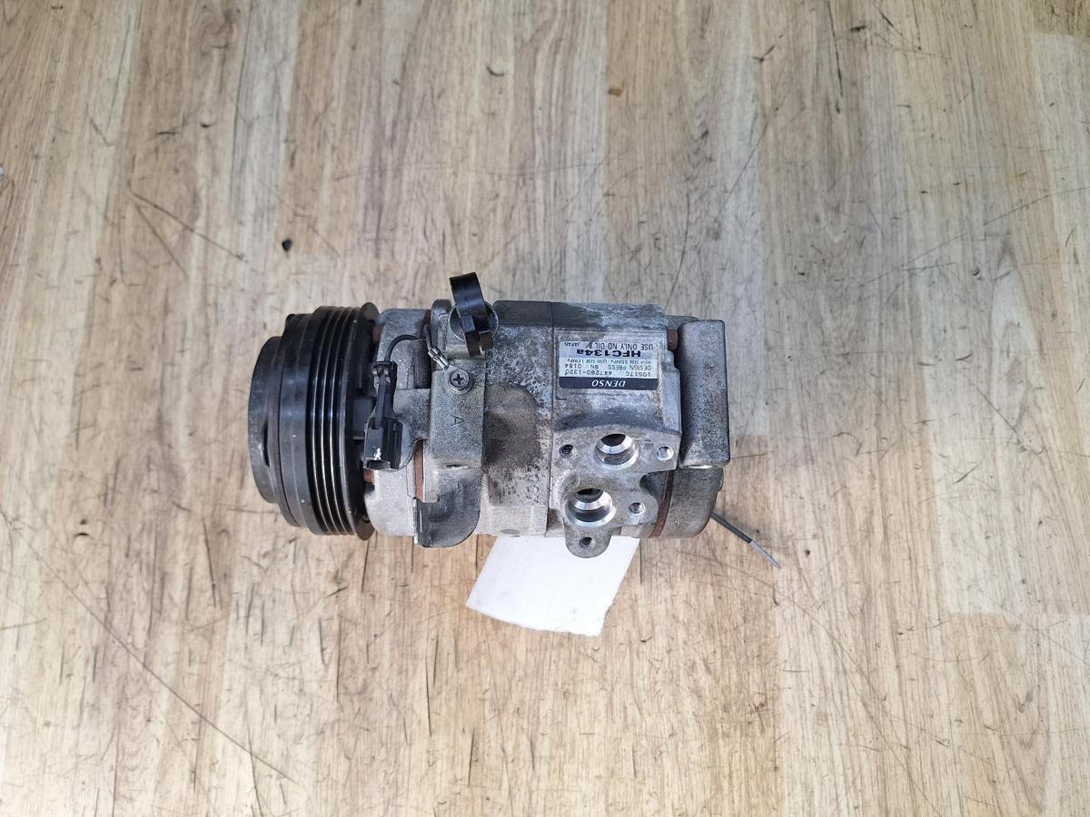 1000937941-A/C Compressor Top
