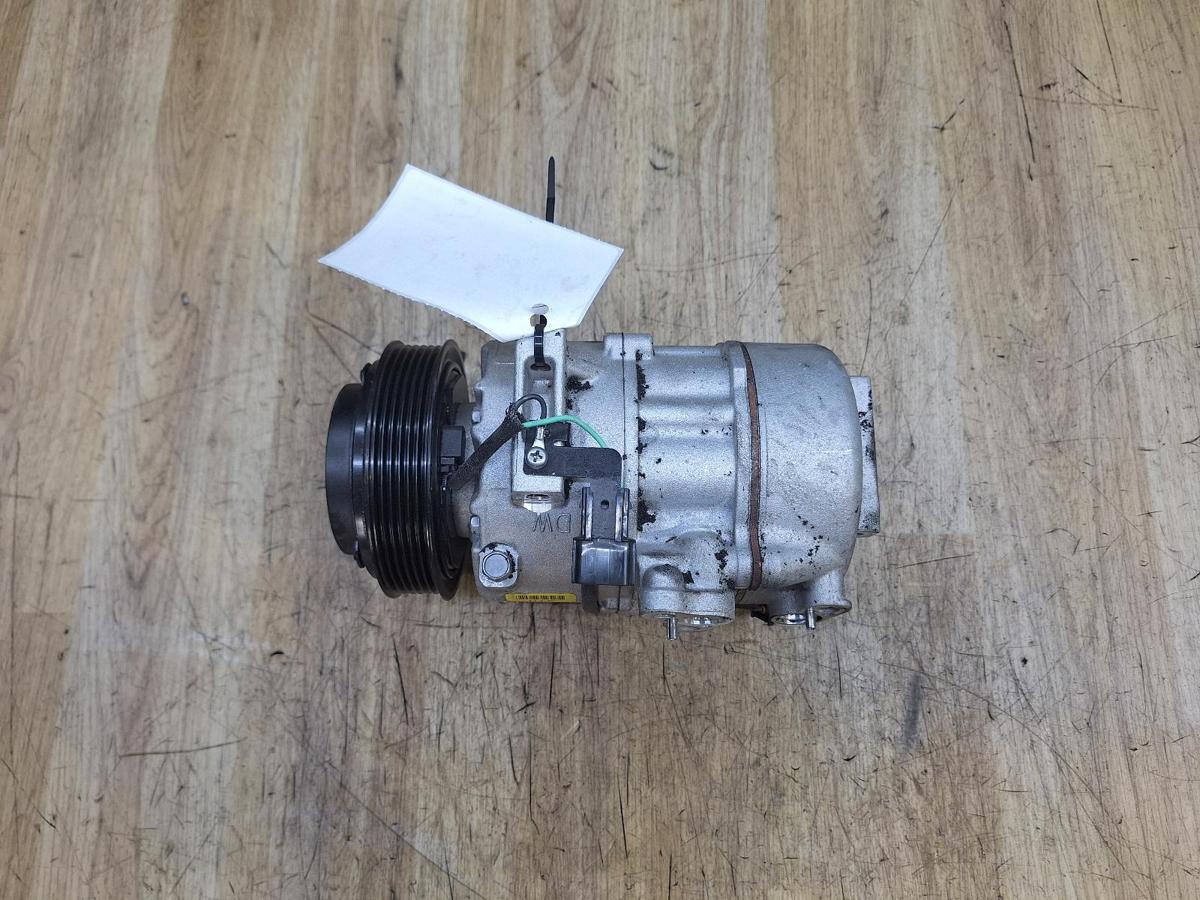 1000933374-A/C Compressor Top