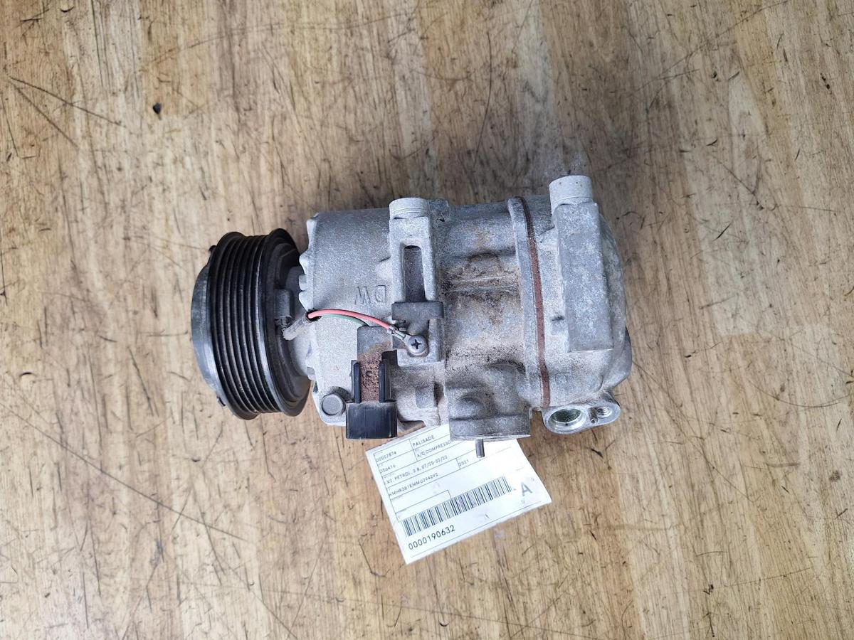 1000953703-A/C Compressor Top