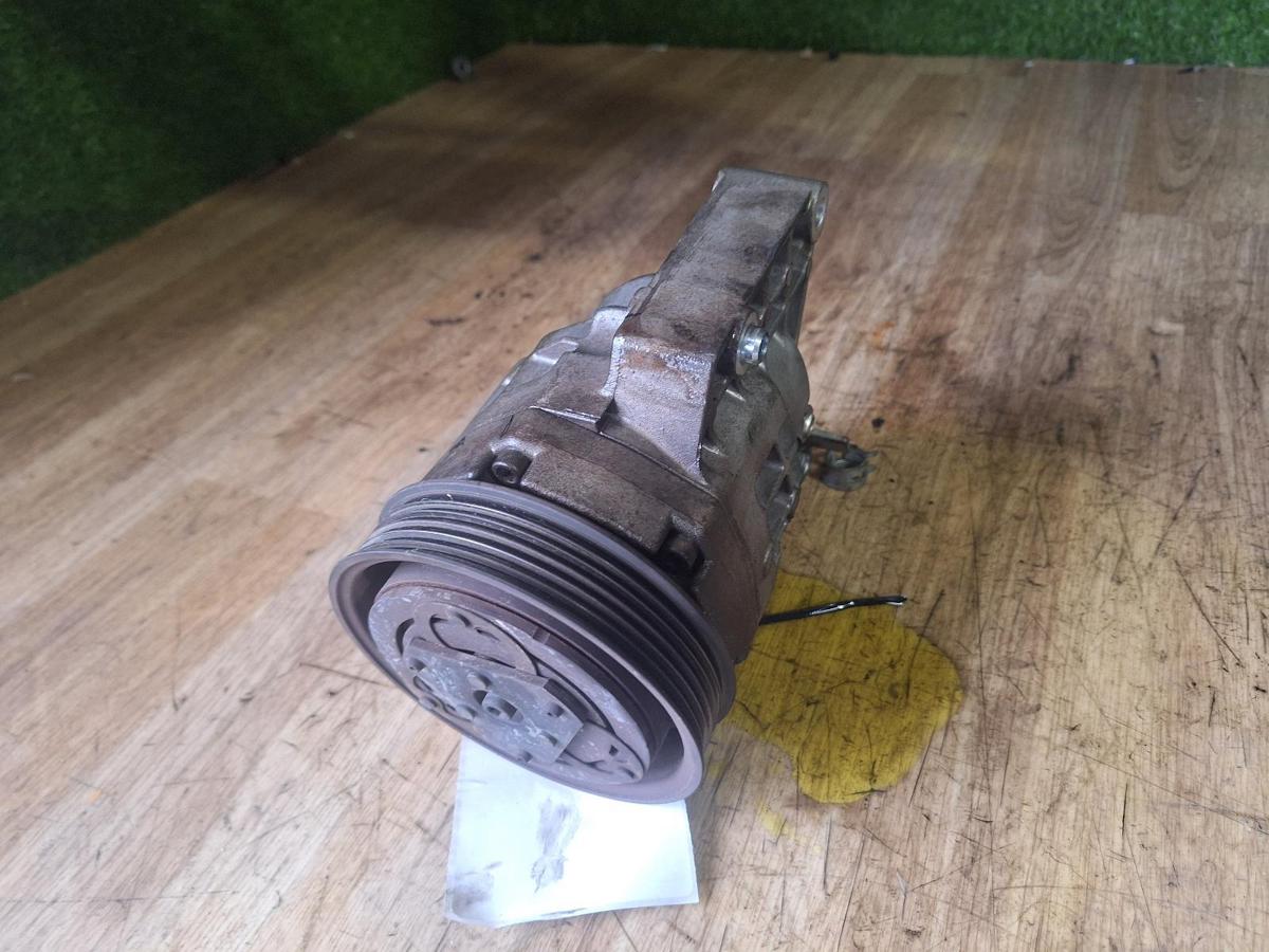 1000912788-A/C Compressor Top
