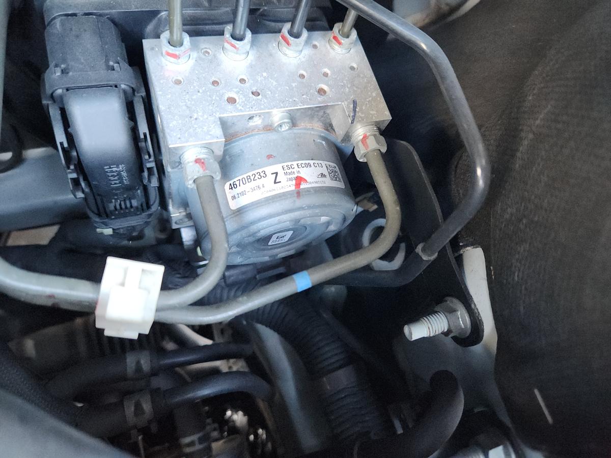 1000948636-Abs Pump/Modulator