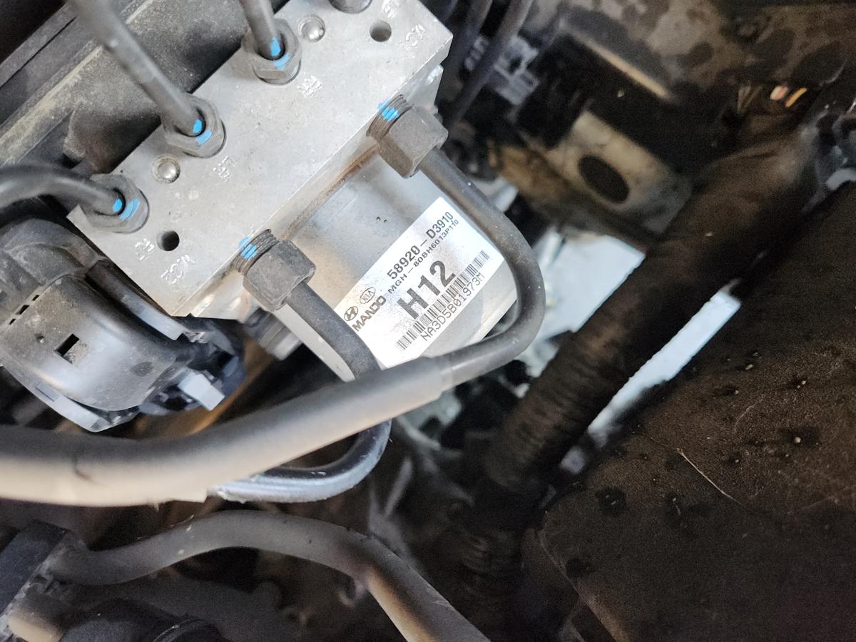 1000949592-Abs Pump/Modulator