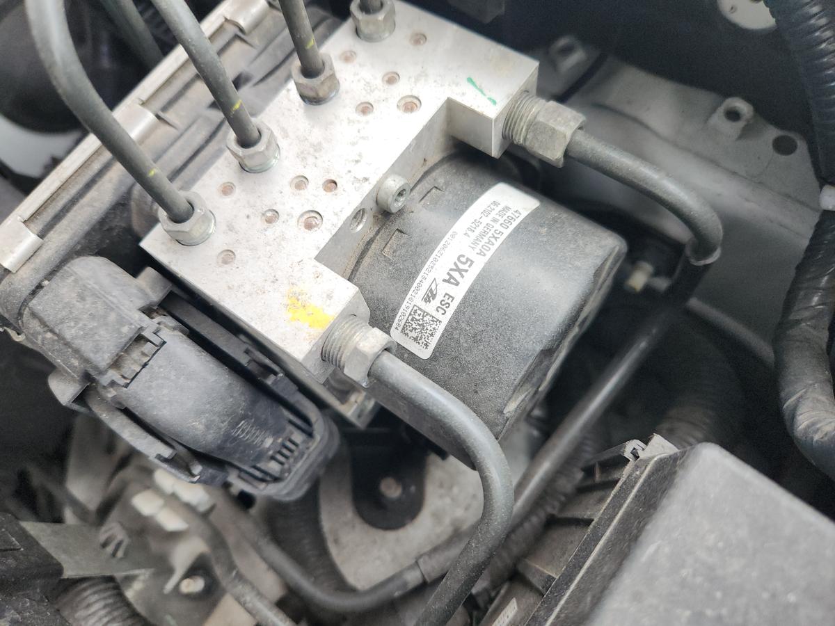 1000948345-Abs Pump/Modulator