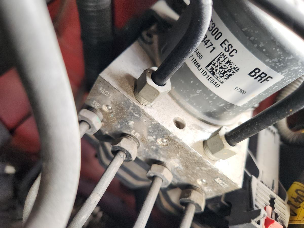 1000950205-Abs Pump/Modulator